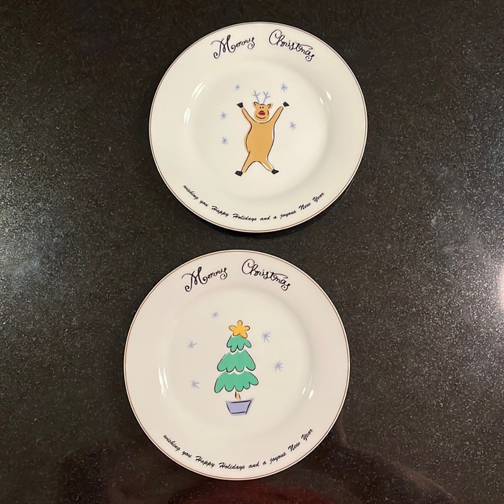 Merry Christmas Dessert Plates
by MERRY BRITE (CHINA)